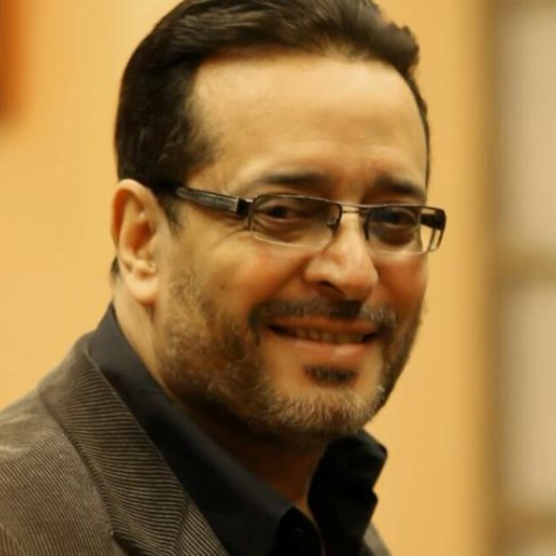 علاء عبد الخالق 