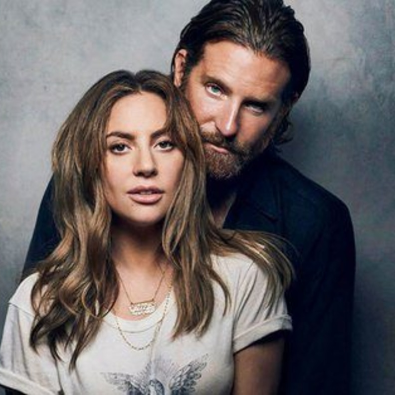 ليدي جاجا وبرادلي كوبر 