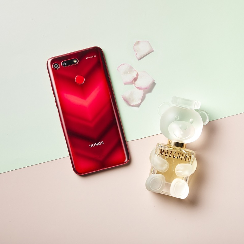 تتعاون هونر مع موسكينو