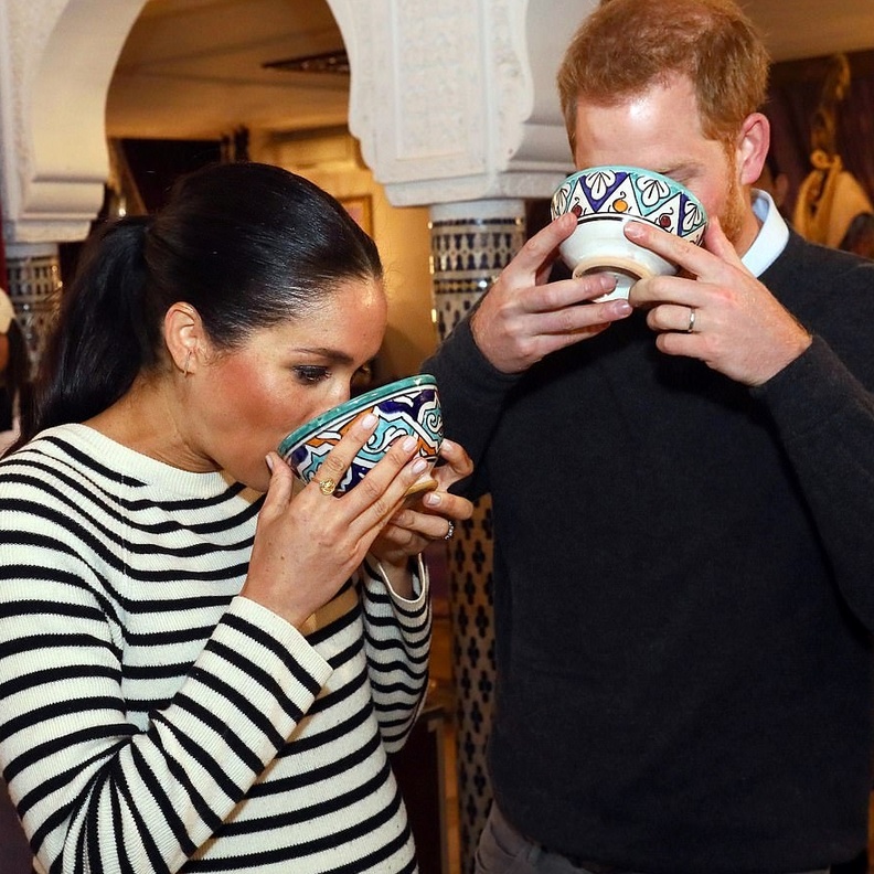 الزوجان تناولا الطعام الذي أعده الشيف والأطفال