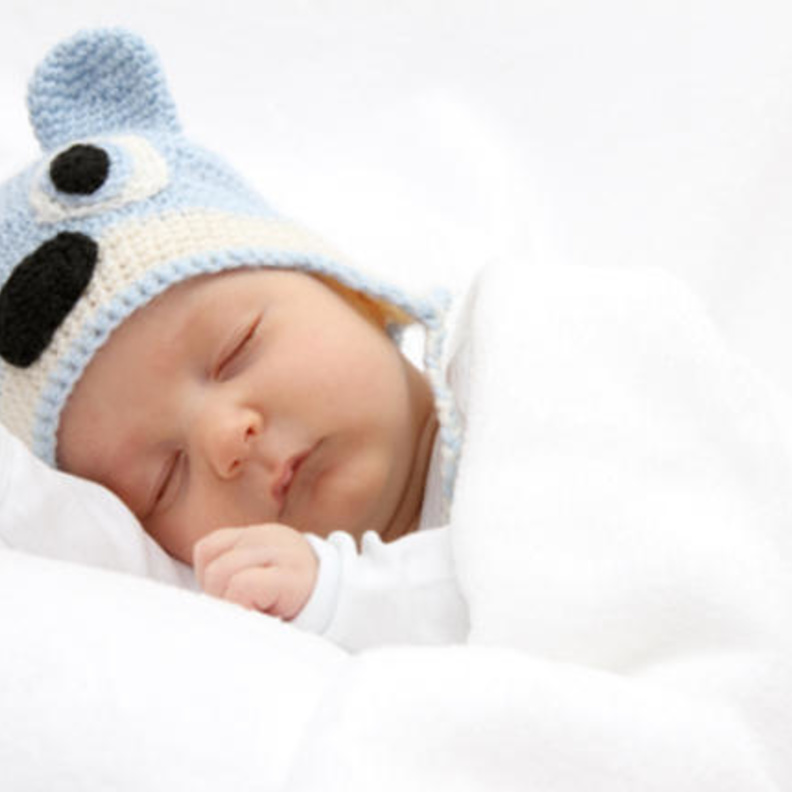 قائمة بأهم ملابس المولود الجديد في فصل الشتاء