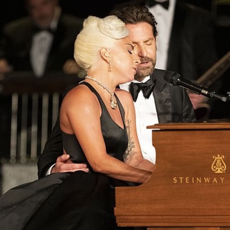 برادلي كوبر و ليدي جاجا