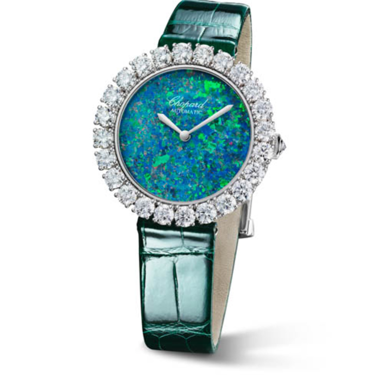 ساعات L’Heure du diamant.. أسرار علاقة الجمال بين الوقت وأحجار الأوبال