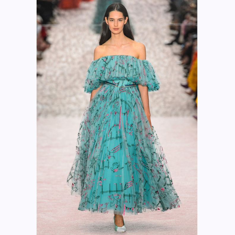 الملابس الفضفاضة أحدث موضة في ربيع 2019 من Dolce & Gabbana