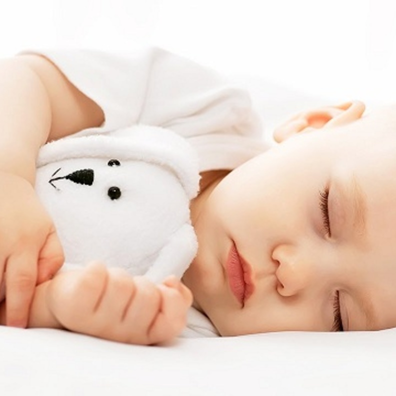 طرق تساعد على تنويم الأطفال الرضع سريعا