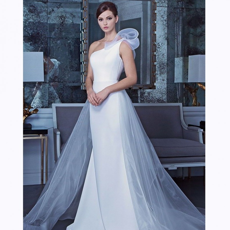 فستان من ines di santo