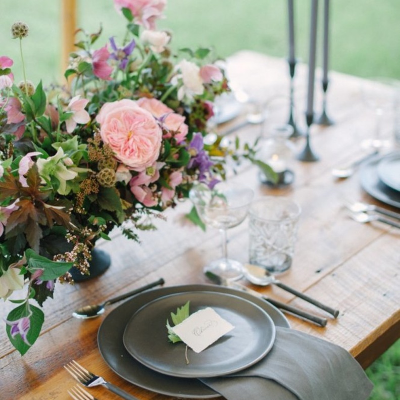 طرق لطي مناديل طاولات حفلات الزفاف