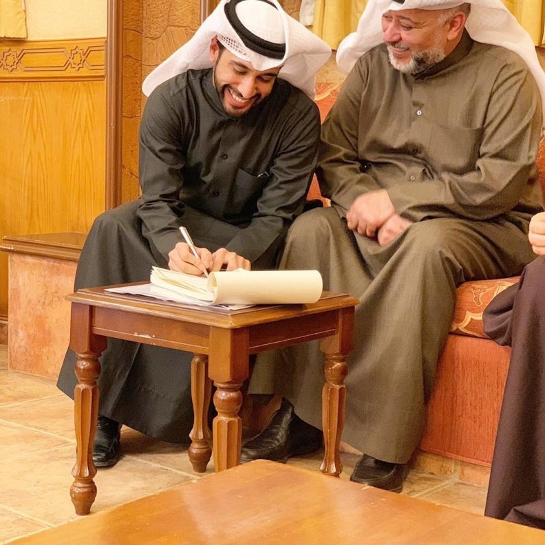 حسن البلام يعقد قرانه