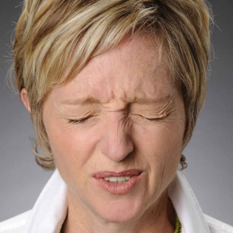  متلازمةتوريت تسبب حركات لا إرادية في العيون