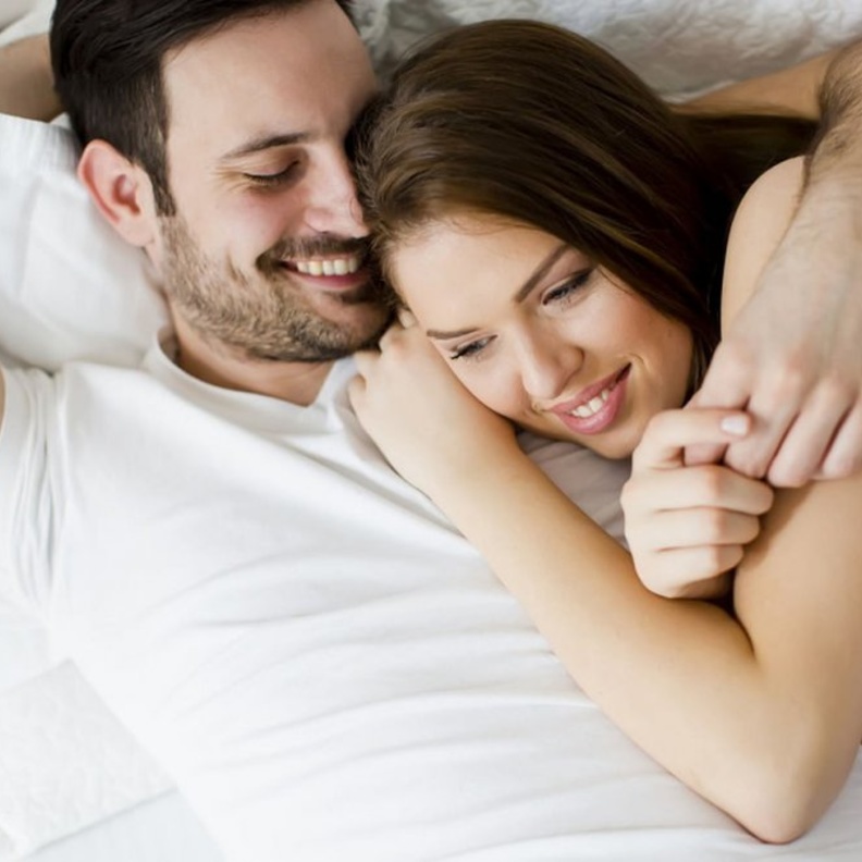 علامات تؤكد رغبة المرأة في ممارسة الحب مع الزوج 