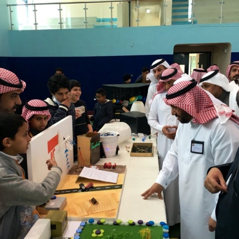 جانب من معرض من لاشيء الثالث للابتكار والابداع