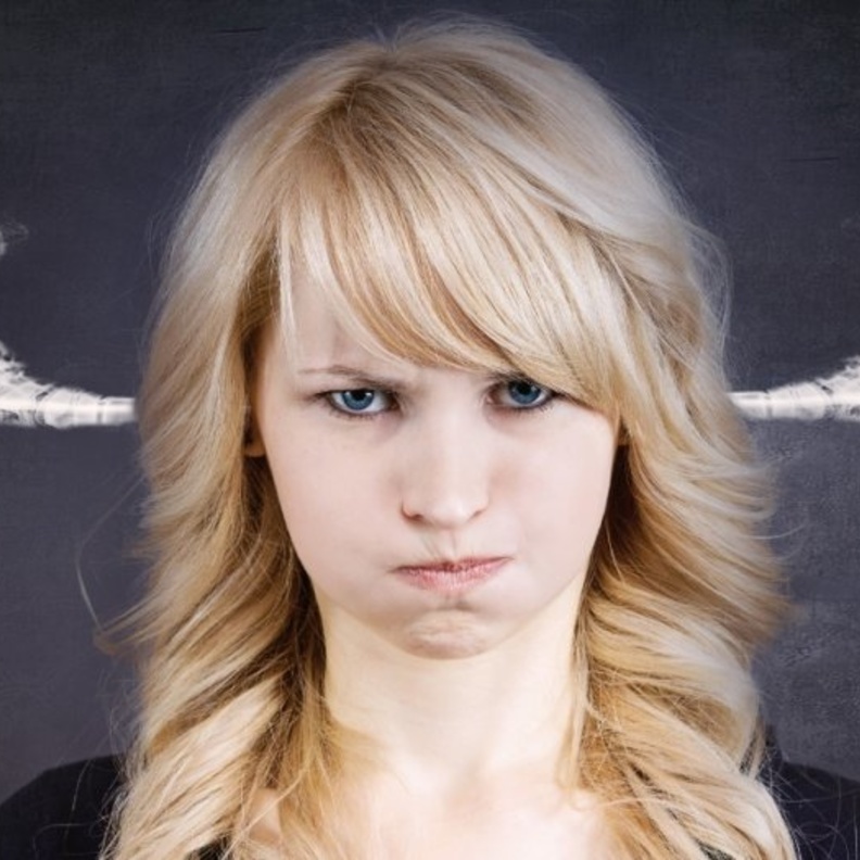 لأنها تنتمي الى برج مائي فغضبها وعصبيتها كموج البحر العارم