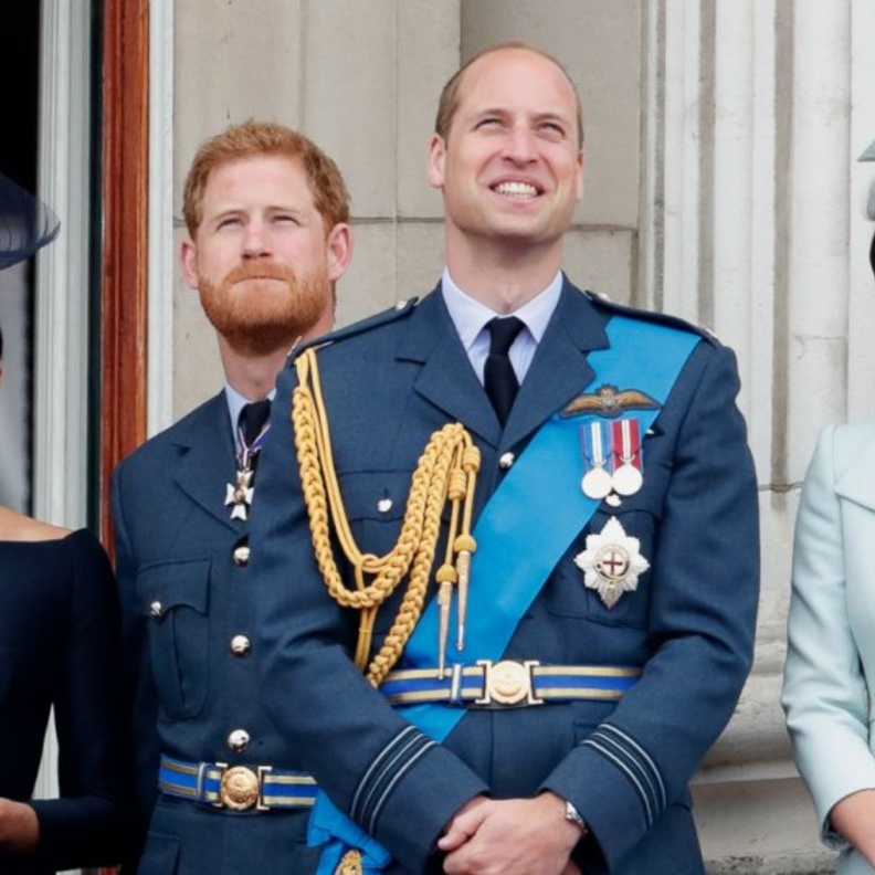 تعليمات إرشادية لمتابعي صفحات العائلة البريطانية المالكة على الإنترنت