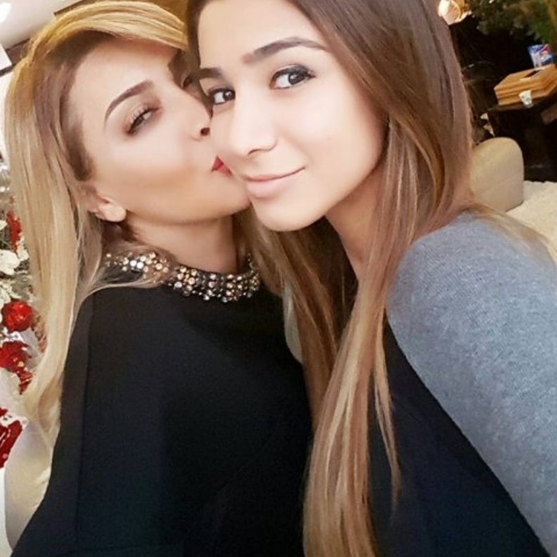 ابنة نوال الزغبي تحضر حفلها