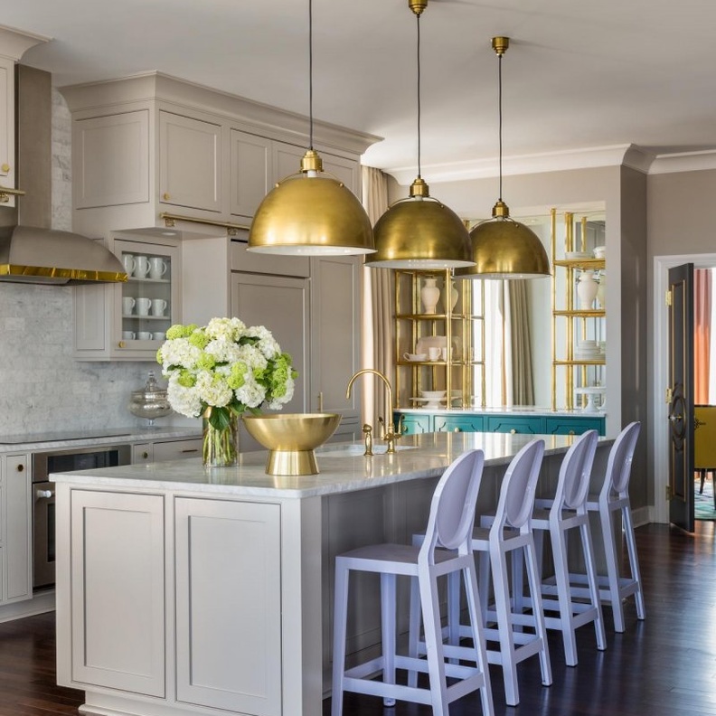 أناقة اللون البيج مع الخشب في ديكورات المطابخ