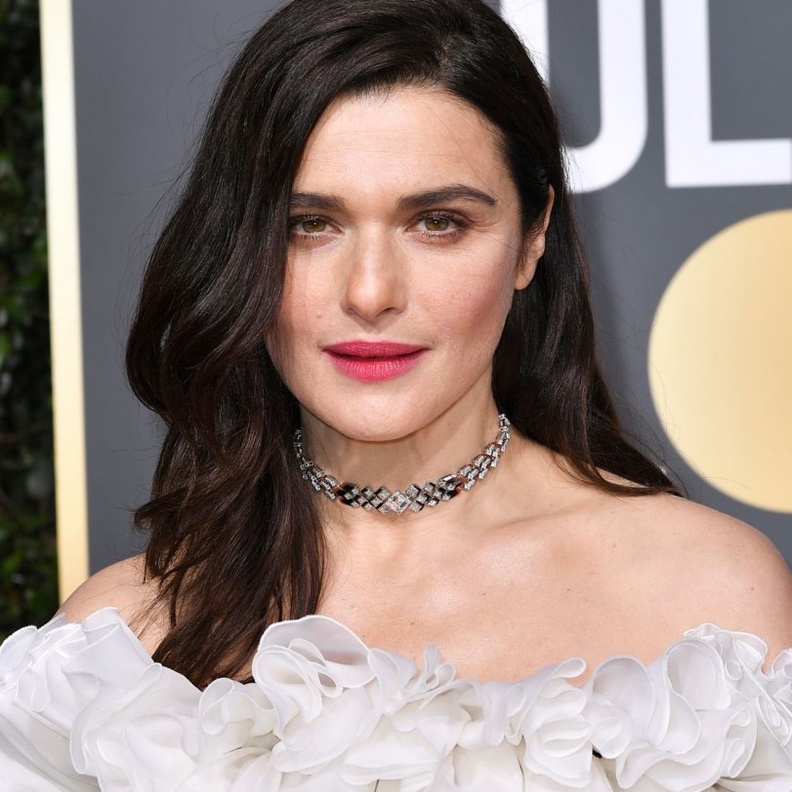 ريتشيل وايز ترتدي اسوارة من بولغاري Bulgari