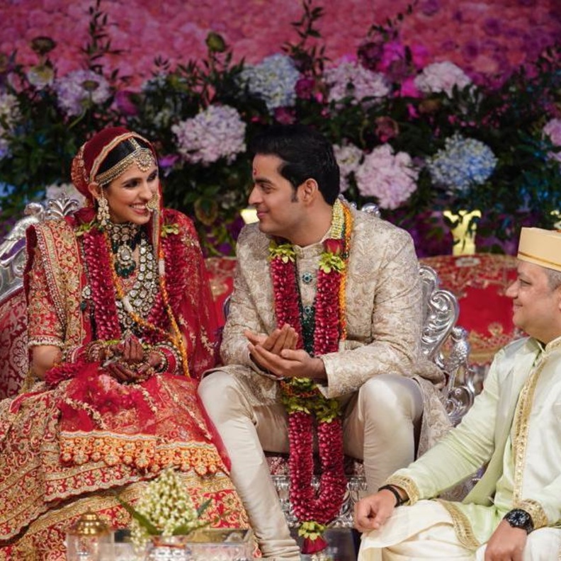 اجواء الزفاف المبهجه