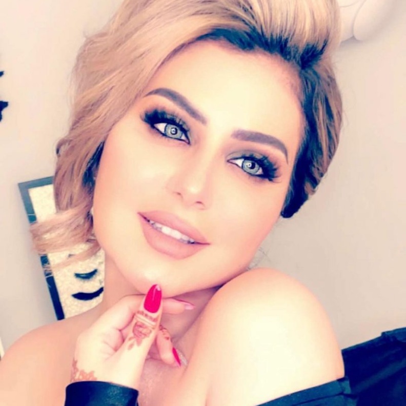 حليمة بولند لم تمل من عمليات التجميل