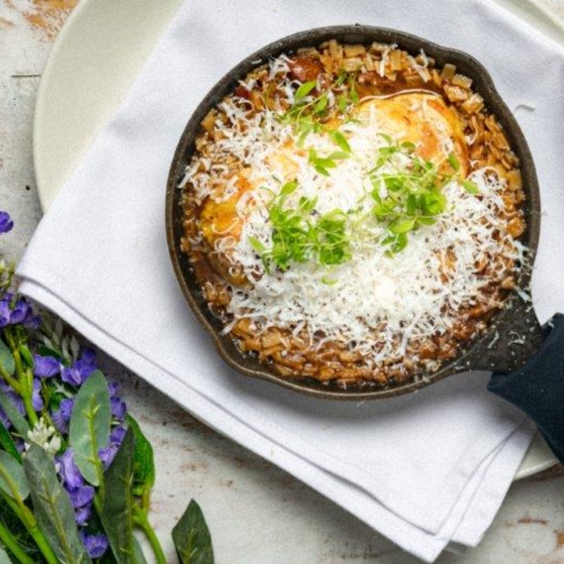  مطعم أوبا يفتح أبوابه في دبي.. نكهات يونانية أصيلة بلمسة معاصرة