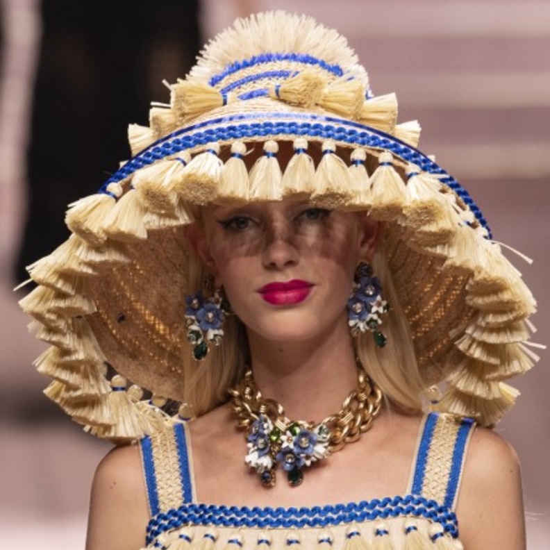 قبعة رأس سوداء من Celine