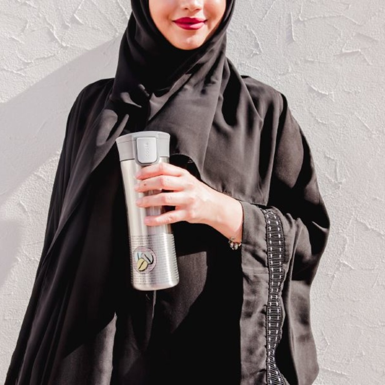 مقهى كوستا كوفي يقدّم عرضاً مميّزاً للتشجيع على استعمال الأكواب القابلة لإعادة الاستخدام