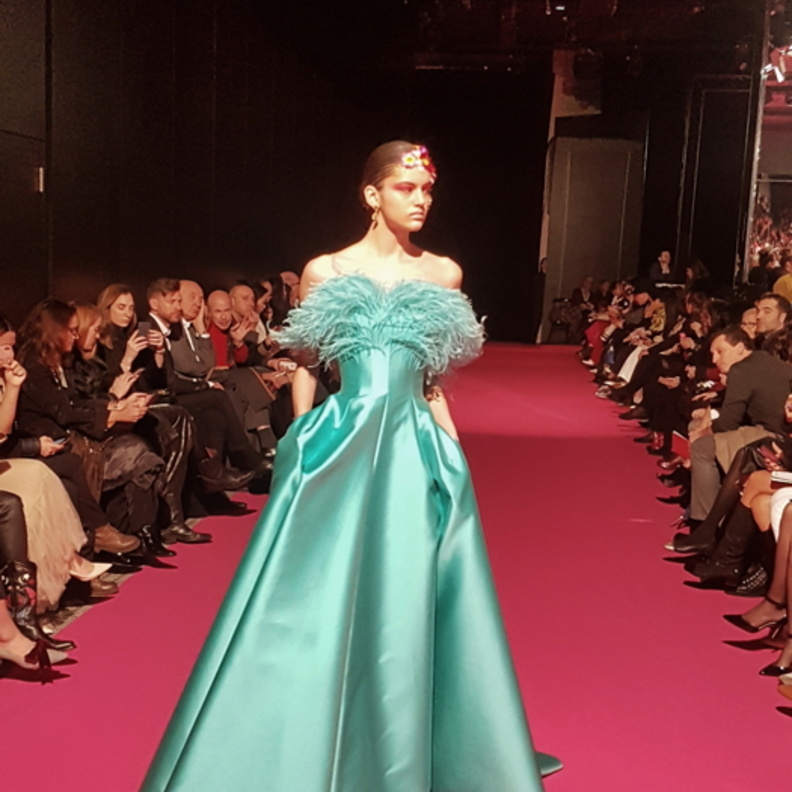 فستان من alexandre vauthier