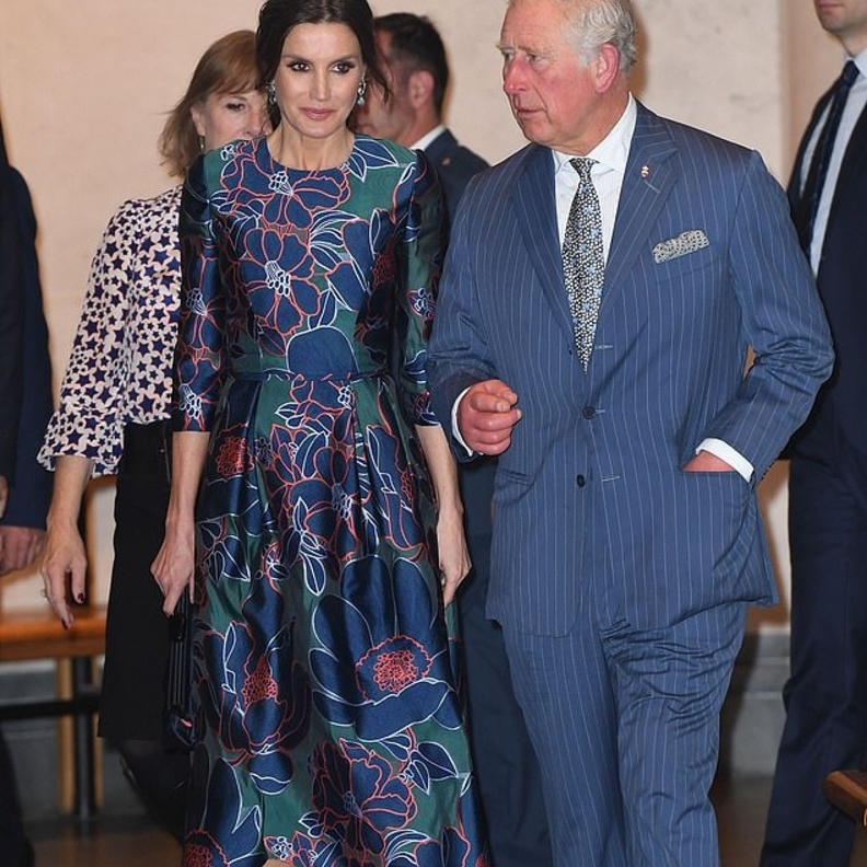 كيف بدت إطلالة ليتيزيا ملكة إسبانيا الربيعية؟