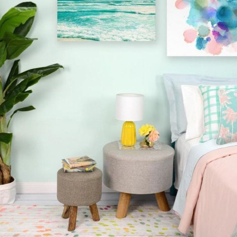 الزهر الباستيل في ديكور غرفة النوم المودرن