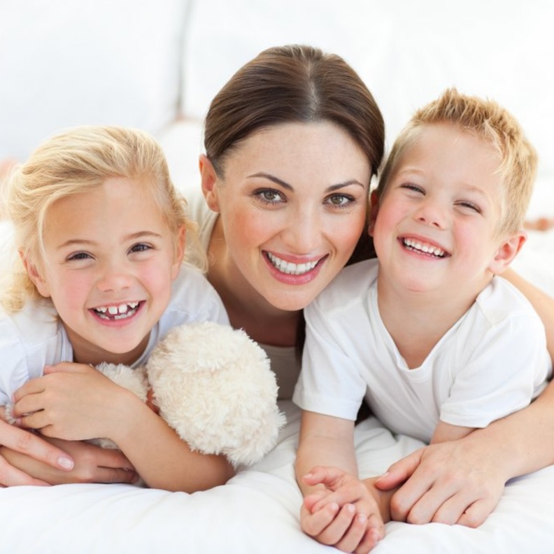 صفات الأم المثالية 