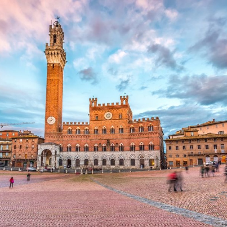 أجواء التاريخ الساحرة في سيينا