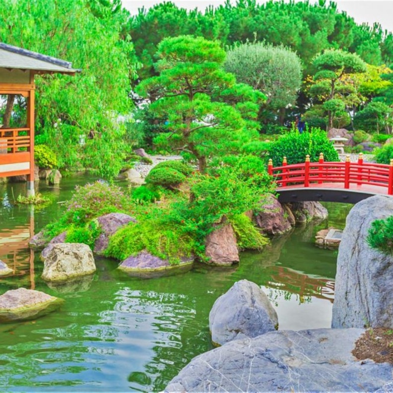 الحديقة اليابانية في موناكو مكان رائع لشهر العسل