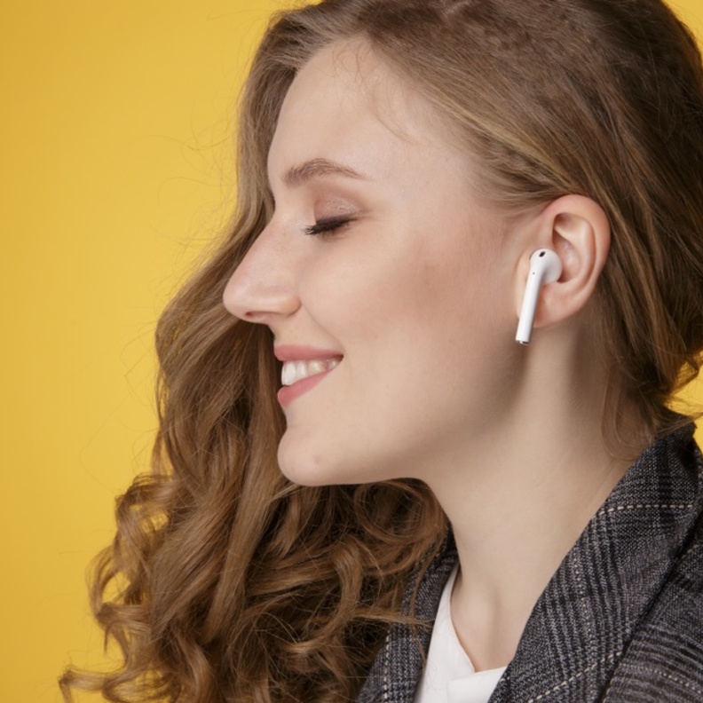 علماء يحذرون ان سماعات الاذن تتسبب بالسرطان