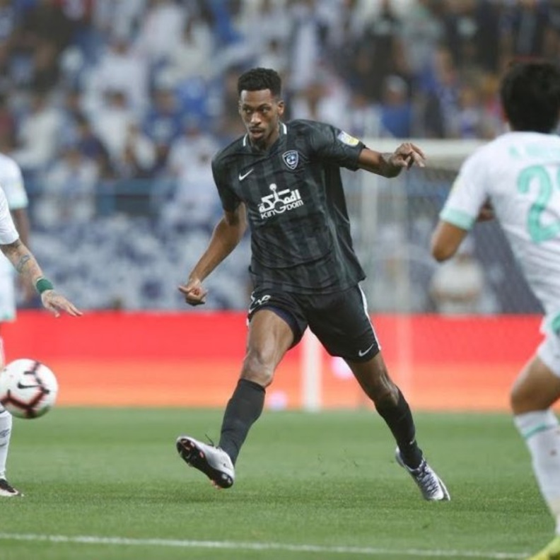 الهلال يقترب من نهائي كأس زايد للأندية
