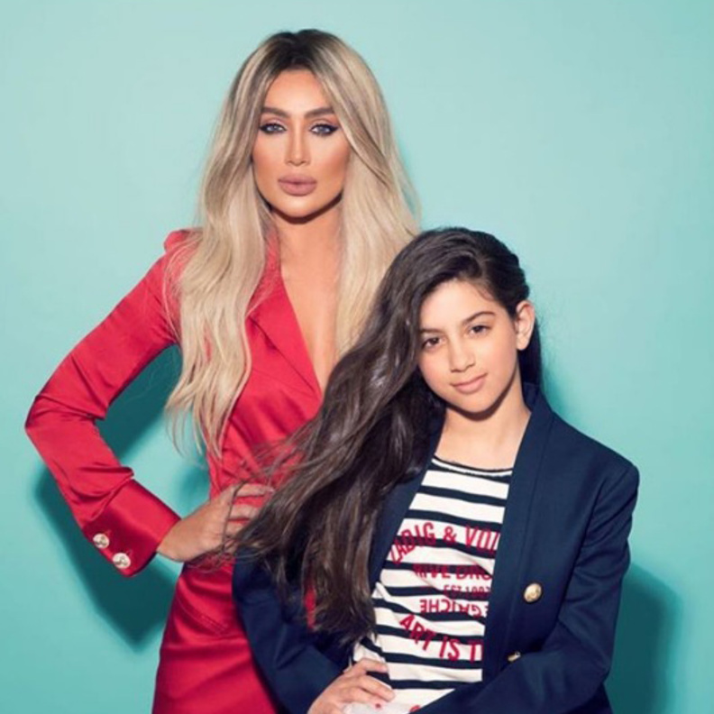  شيرين عبد الوهاب وابنتيها