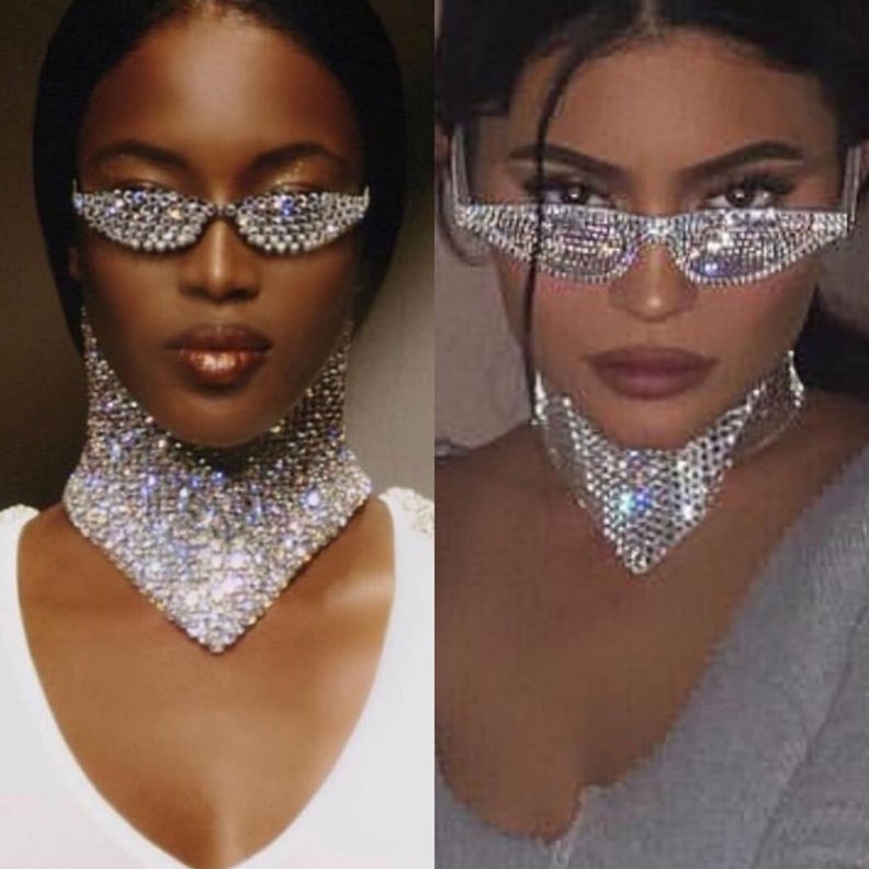 كيلي جينر بنظارات مرصعة بالكريستال