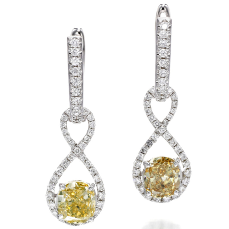 اسوارة من الماس والزمرد في مزاد دار سوذبيز مجوهرات اون لاين 2019 