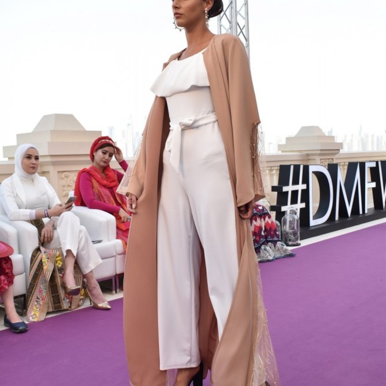 من تصاميم طلاب كلية الأزياء والتصميم في دبي