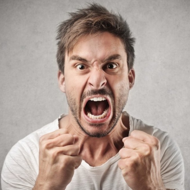 رغم طبعه الرومانسي بامتياز إلا ان هذا لا يمنع رجل الحوت من الدخول في نوبات غضب