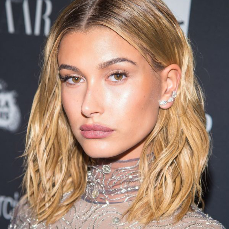 عارضة الأزياء الجذابة هايلي بالدوين