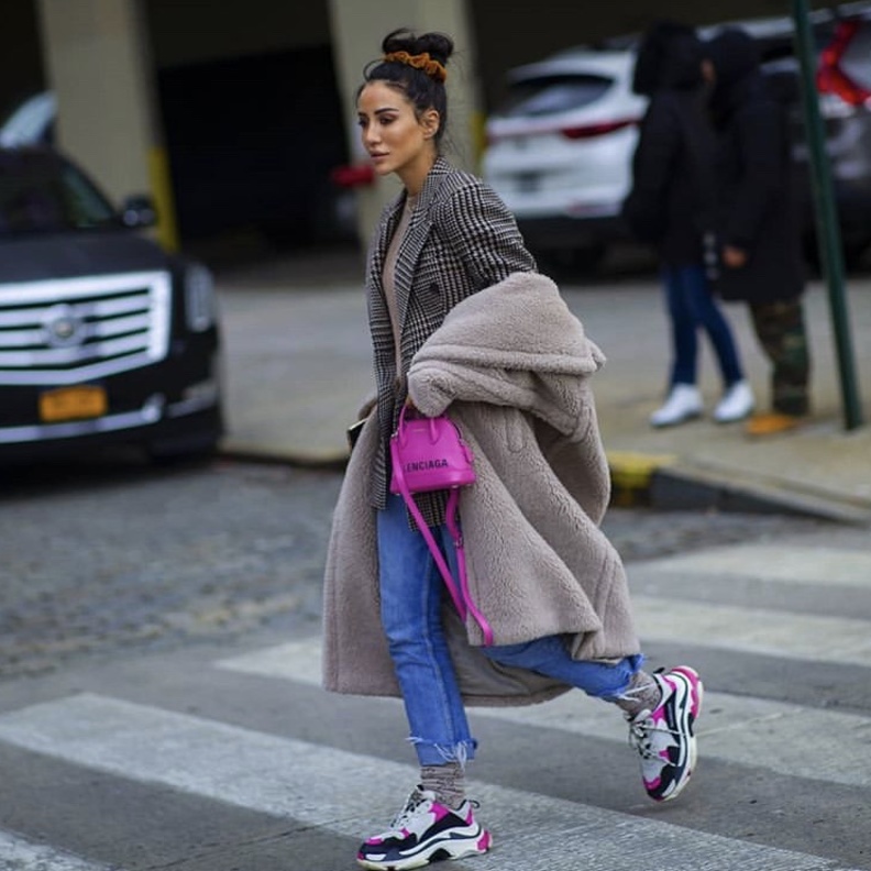 اكسسوارات بألوان النيون