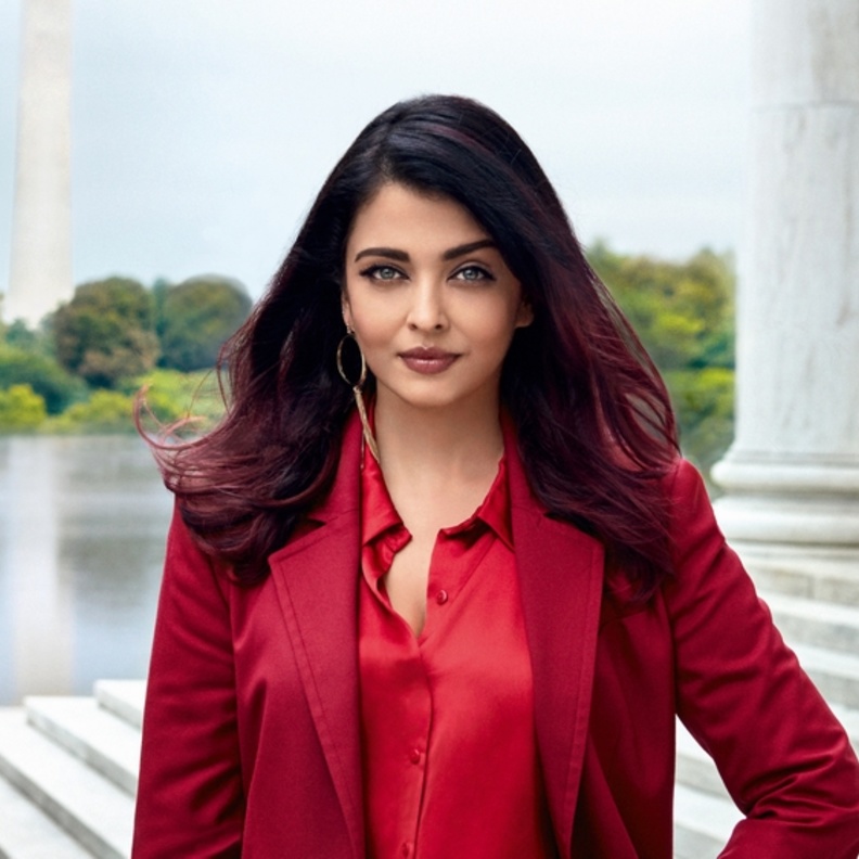 إعادة تغريد صورة آيشواريا راي بصحبة زوجها