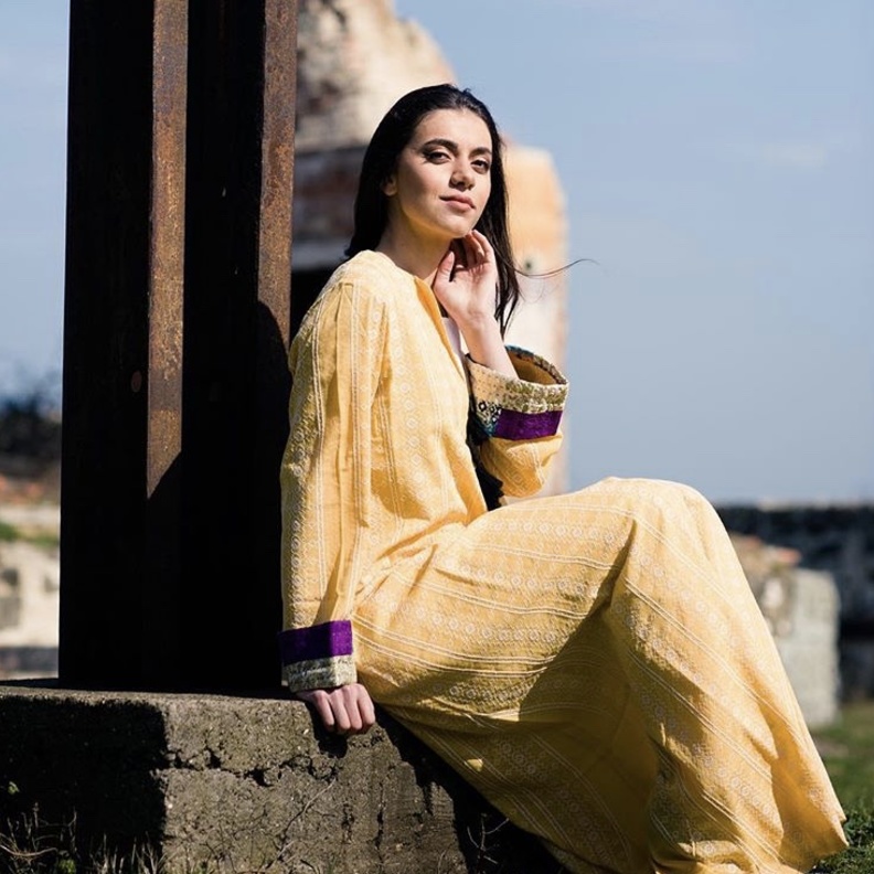 لقاء مع مصممة الأزياء السعودية نورة العبدالكريم صاحبة علامة كرته