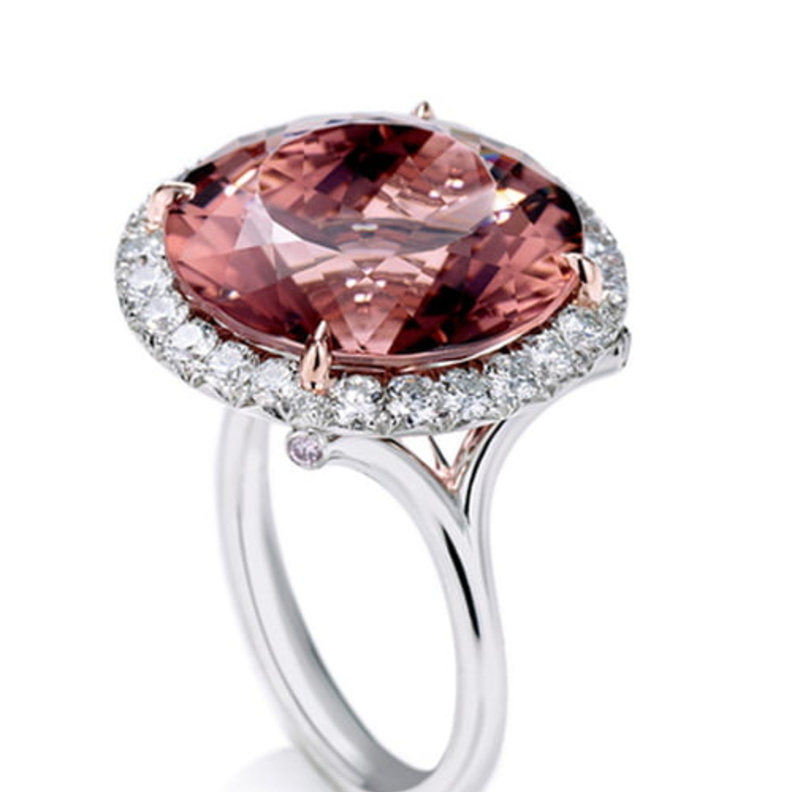 اللون الاحمر يرمز الى الحب