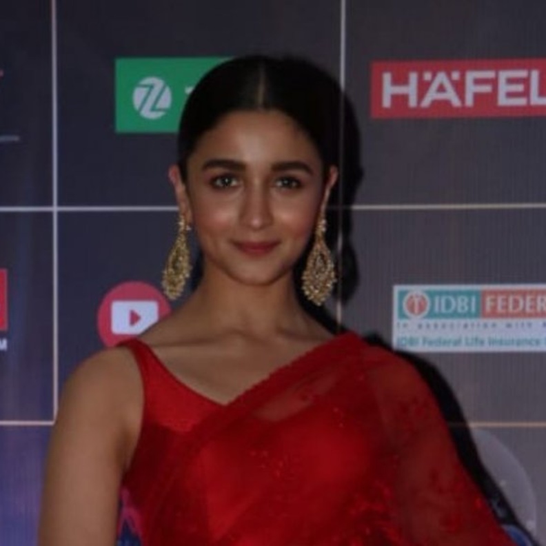 عليا بهات (Alia Bhatt) في طريقها إلى أن تصبح واحدة من أكثر نجمات الهند متابعة على مواقع التواصل الاجتماعي
