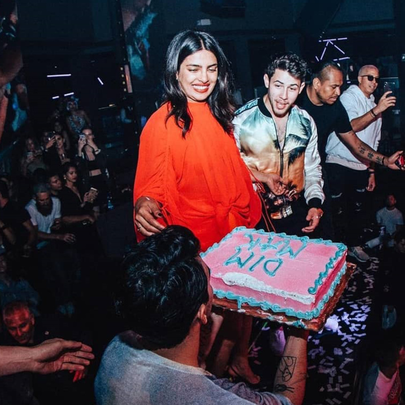 بريانكا تشوبرا وزوجها يشعلان حفلا في ميامي