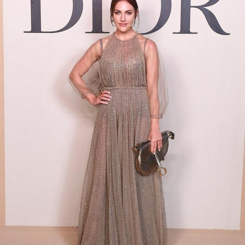 فستان خطوبة مستوحاة من النجمات في حفل ازياء ديور من مجموعة زهير مراد