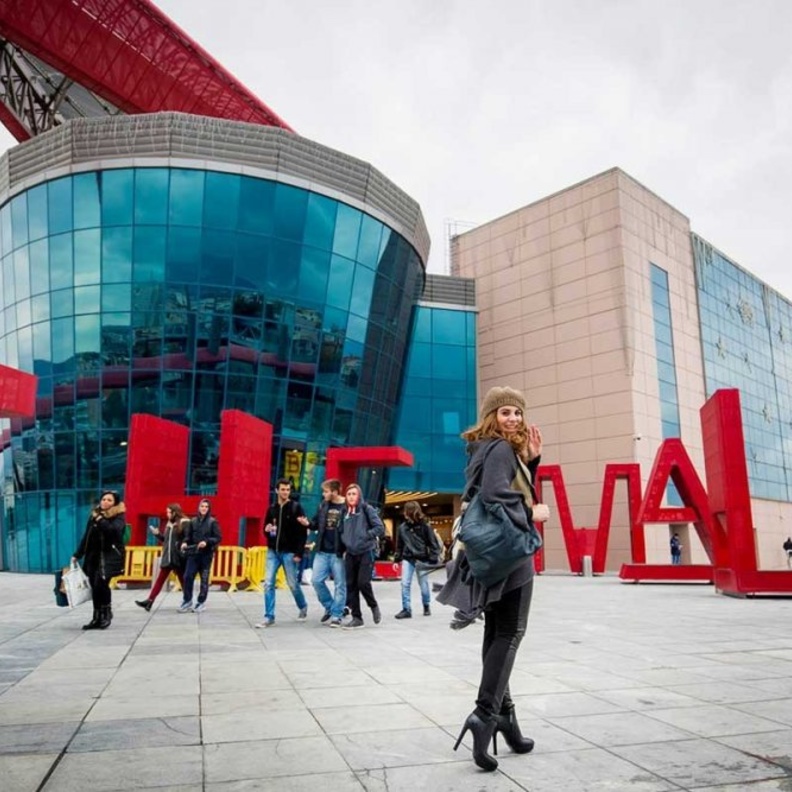 منفذ بيع مكارثرغلن أثينا للسلع المصممة McArthurGlen Designer Outlet Athens