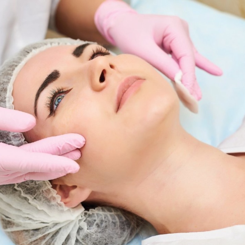 تعرفي على فوائد الميزوثيرابي لإعادة النضارة والشباب للبشرة