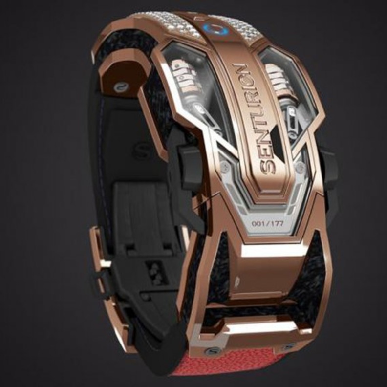 تم تصنيعه من مادة فضائية تعرف باسم "S177 Full Meteorite"