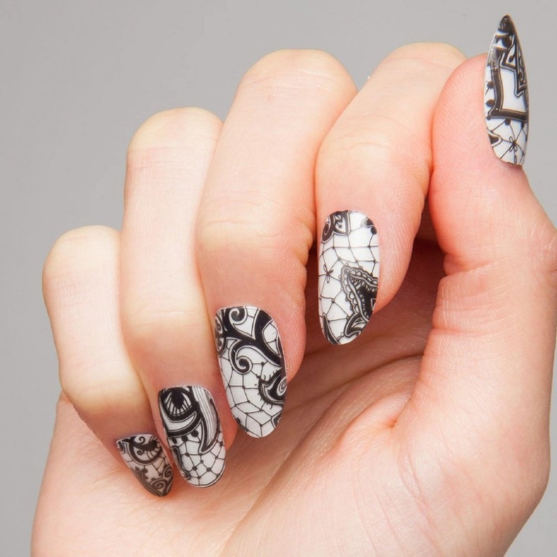 اجمل نقش حناء سعودي على اظافر العروس 2019